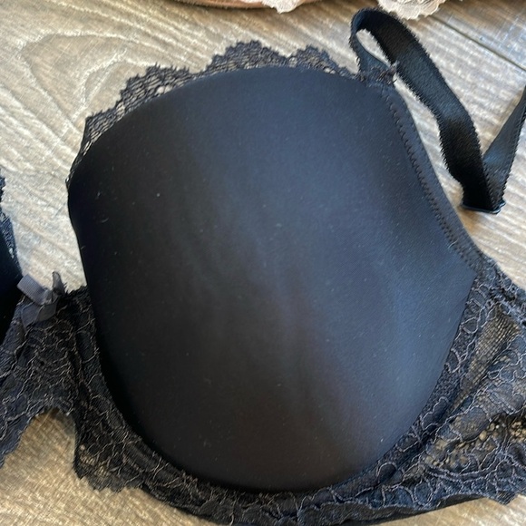 Bundle of 34DD Victoria’s Secret Lace Bra Bundle (2) - Picture 3 of 5